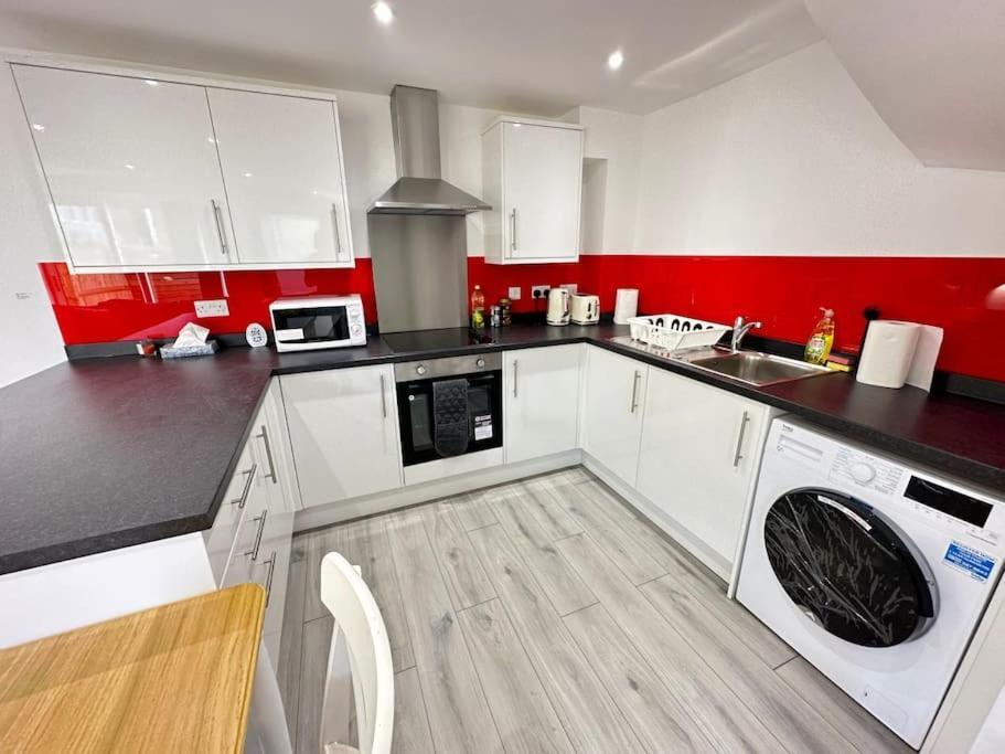 Charming New 2Br Detached House-Central Headington- Wi-Fi, Netflix, Top Location Oxford Exteriör bild
