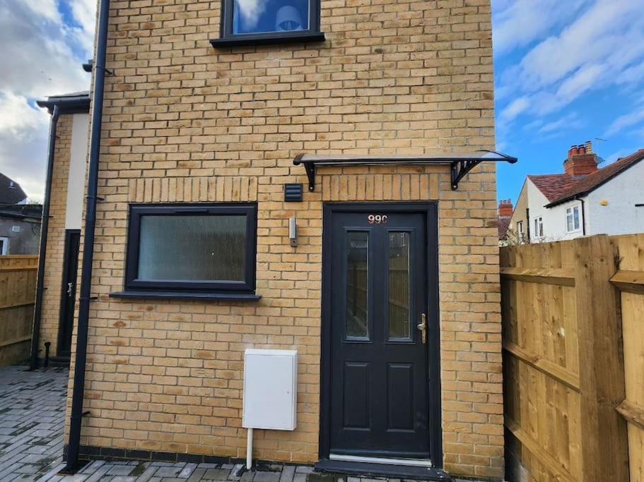 Charming New 2Br Detached House-Central Headington- Wi-Fi, Netflix, Top Location Oxford Exteriör bild